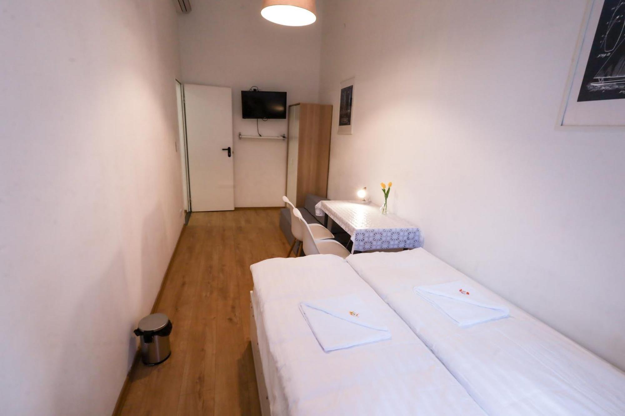 Budapest Pest-Port Apartment 4 Rooms For 16 Person ภายนอก รูปภาพ